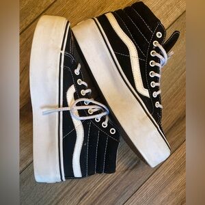 Vans Classic Black and White High-Top Platform Sneakers w 7.5 m 6